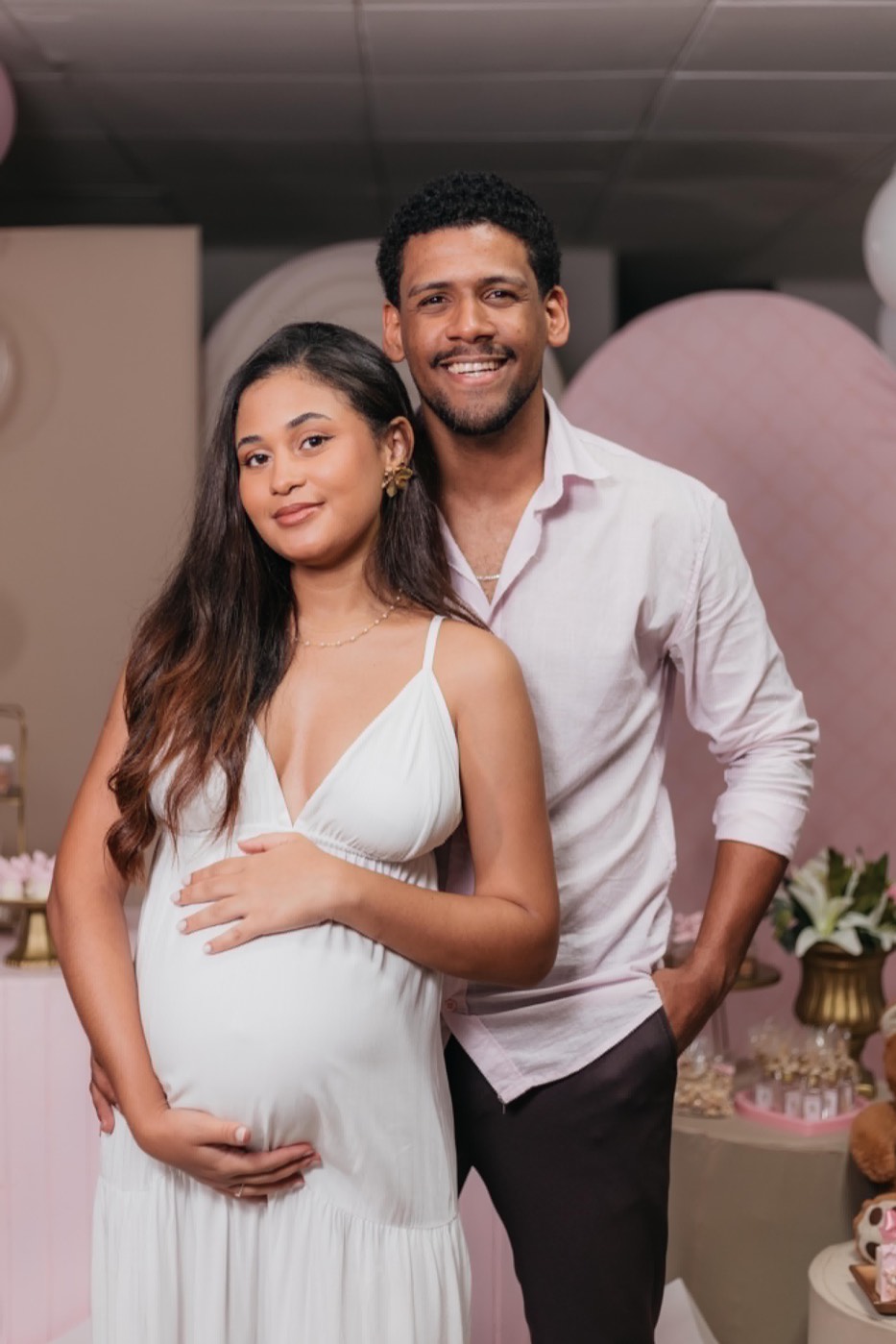 Ítalo com a esposa, à espera da filha